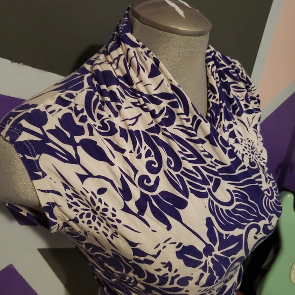 💙 Dynamite Floral Rouched top - Picture 2 of 6